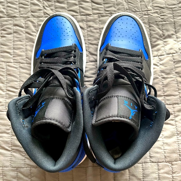 Jordan 1 Mid - Picture 2 of 6